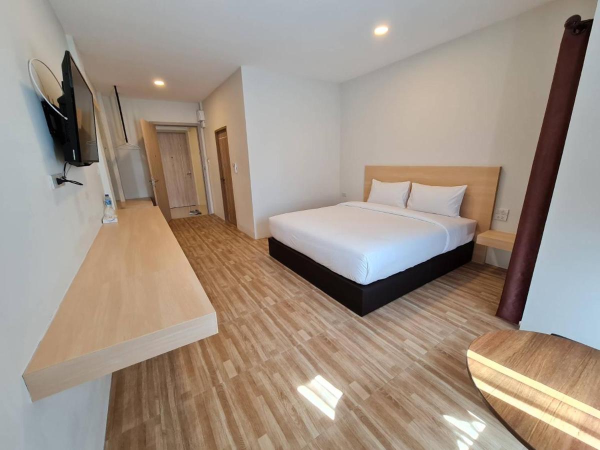 The Charlotte Smart Hotel Lop Buri Εξωτερικό φωτογραφία