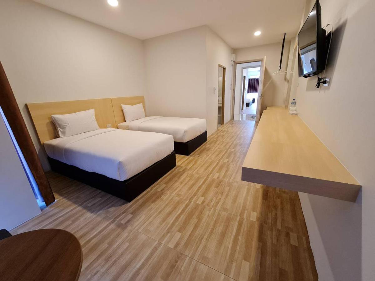 The Charlotte Smart Hotel Lop Buri Εξωτερικό φωτογραφία