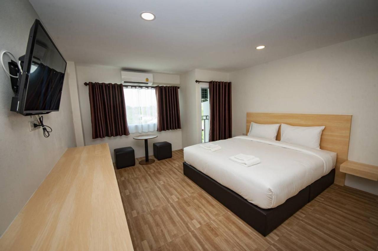 The Charlotte Smart Hotel Lop Buri Εξωτερικό φωτογραφία