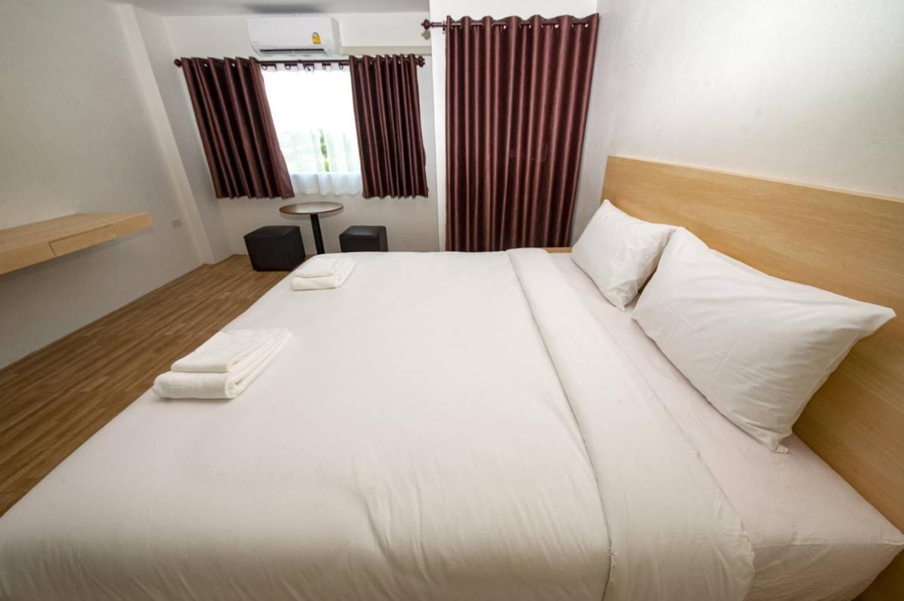The Charlotte Smart Hotel Lop Buri Εξωτερικό φωτογραφία