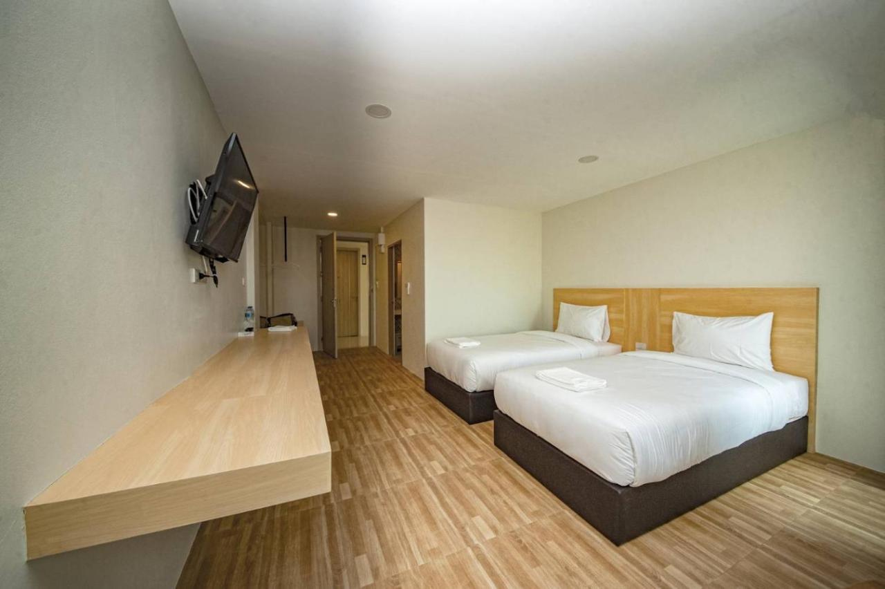 The Charlotte Smart Hotel Lop Buri Εξωτερικό φωτογραφία