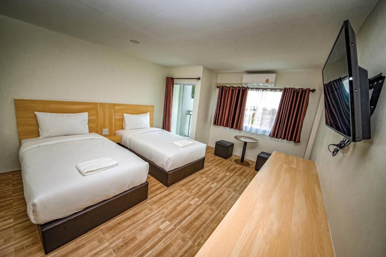 The Charlotte Smart Hotel Lop Buri Εξωτερικό φωτογραφία