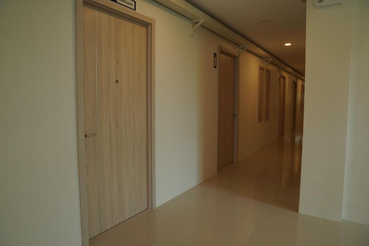 The Charlotte Smart Hotel Lop Buri Εξωτερικό φωτογραφία