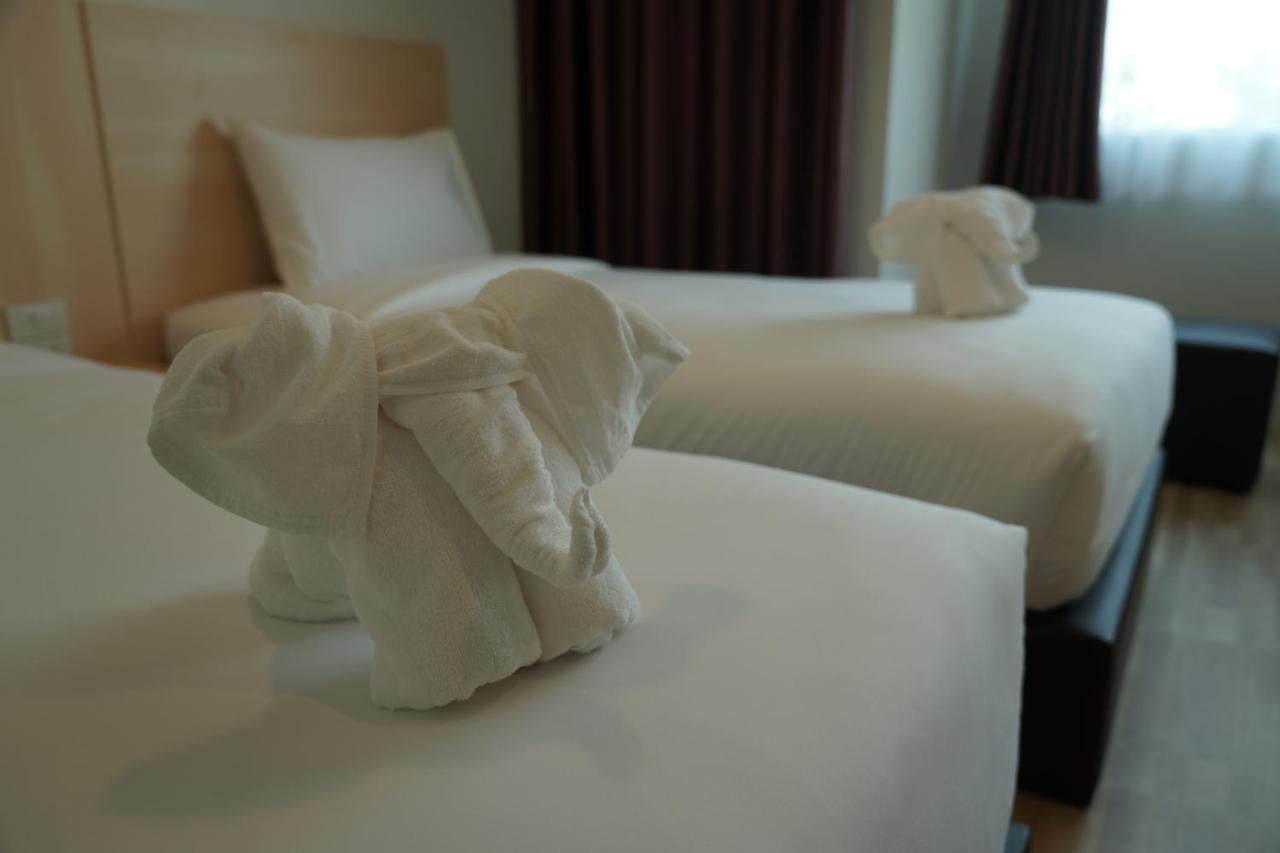 The Charlotte Smart Hotel Lop Buri Εξωτερικό φωτογραφία