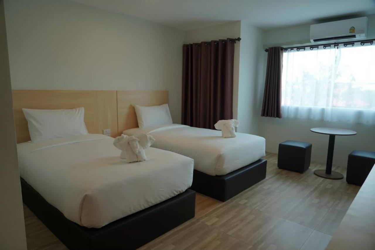 The Charlotte Smart Hotel Lop Buri Εξωτερικό φωτογραφία